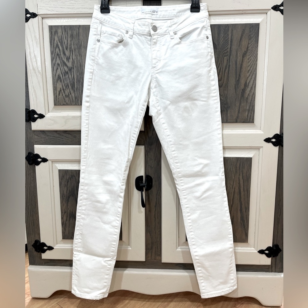 Ann Taylor LOFT White Curvy Skinny Jeans Size 25